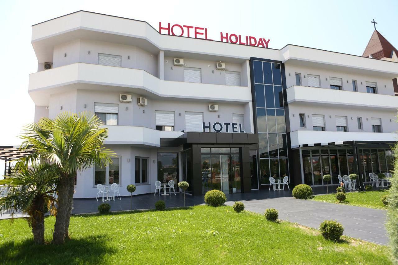 Hotel Holiday Koplik Exteriör bild